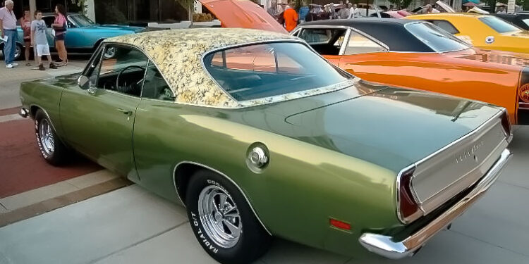 mod top plymouth cuda